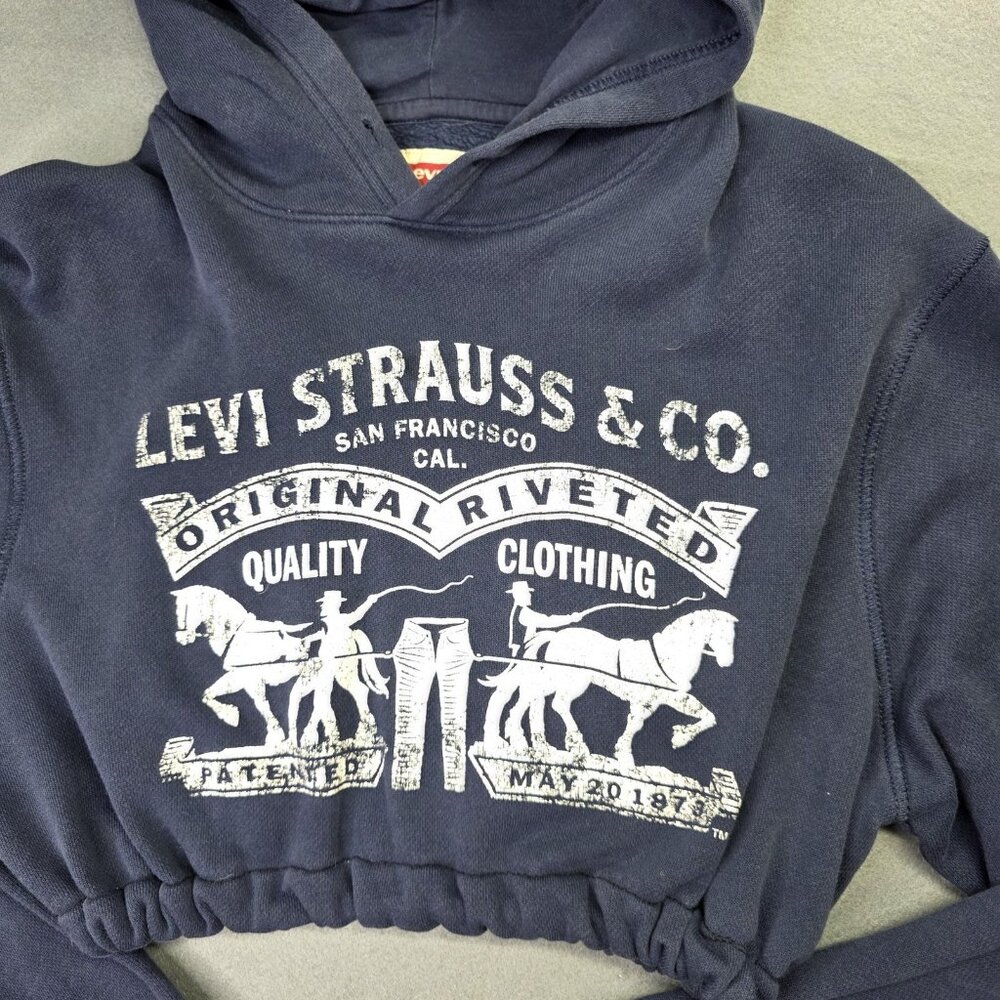 Levis Hoodie Womens Large Navy Blue Cropped Pullover Logo Sweatshirt Hipster - Picture 2 of 8